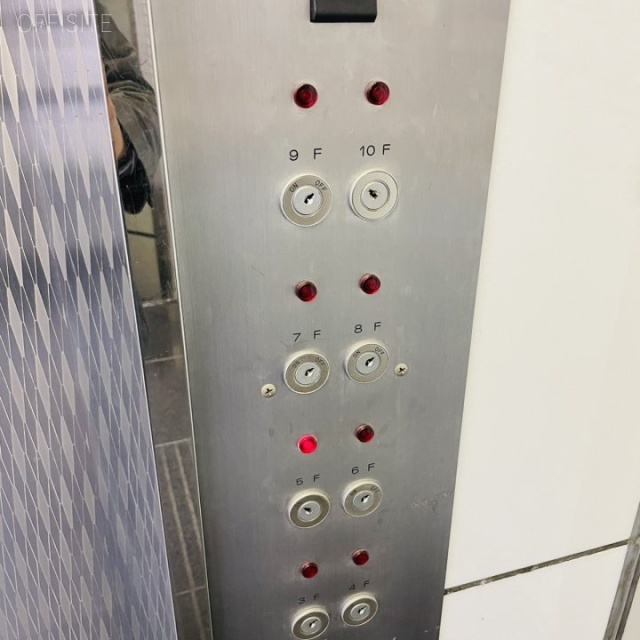 宮益坂村瀬ビル エレベーター
