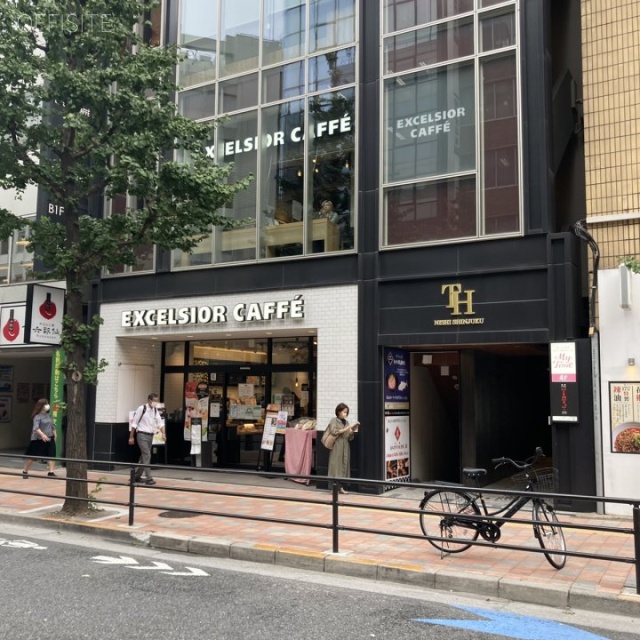 TH西新宿ビル 外観1F部分