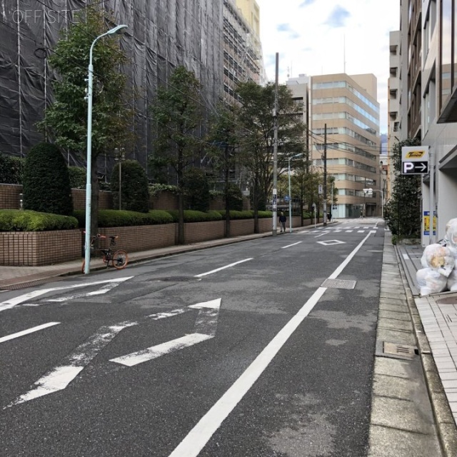 岸浪ビル ビル前面道路