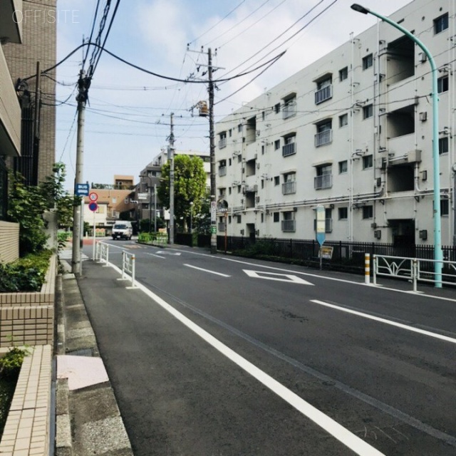 エビスパークヒルズビル ビル前面道路
