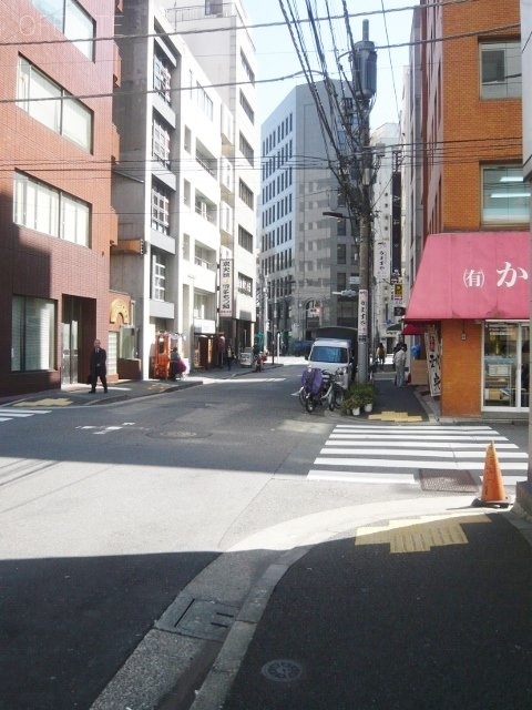 上田ビル ビル前面道路
