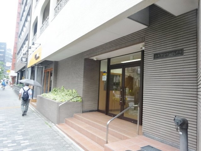 池袋クラウンハイツビル 画像