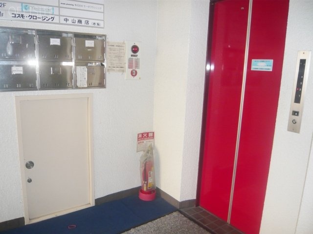 神田ISビル エントランス