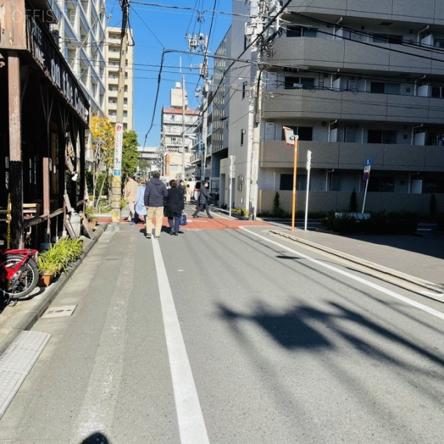 三田村ビル ビル前面道路