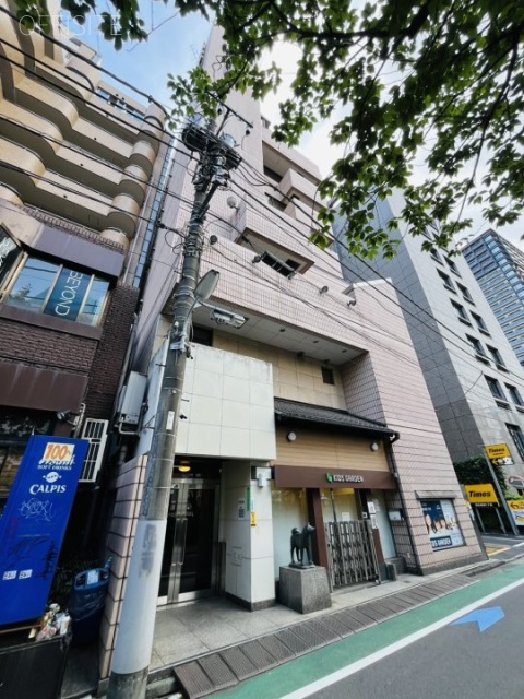吾作ビル 外観