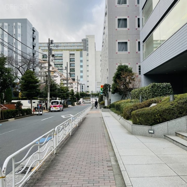 UUR東陽町ビル ビル前面道路