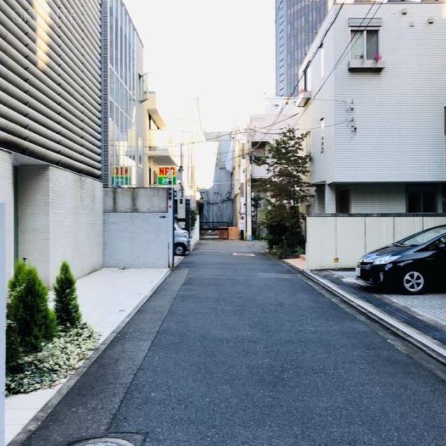TRD南青山ビル ビル前面道路