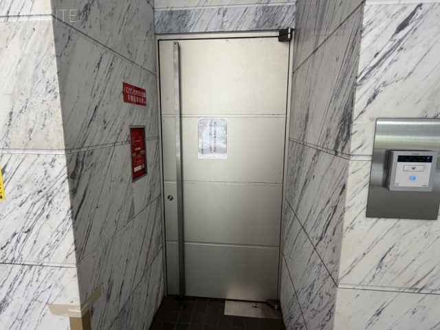 アセンド神田　通用口