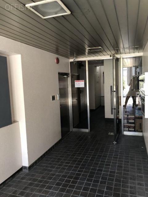 石井ビル　エントランス