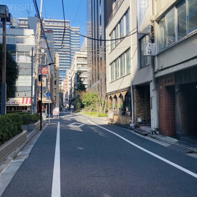 笠井ビル ビル前面道路