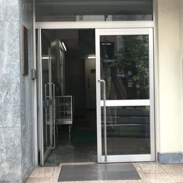 愛染堂ビル　エントランス