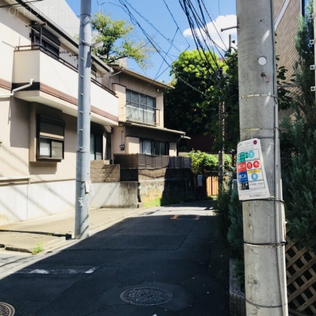 ホーメックス広尾　ビル前面道路