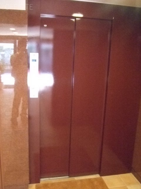レマン南青山 エレベーター