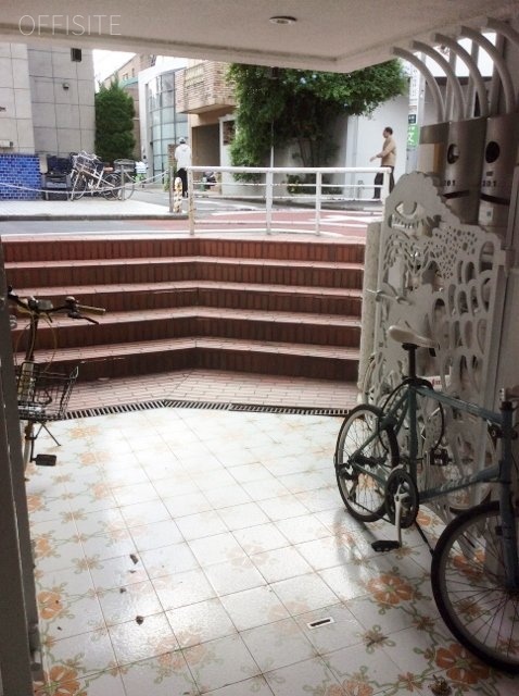 メゾン岡田 エントランスホール