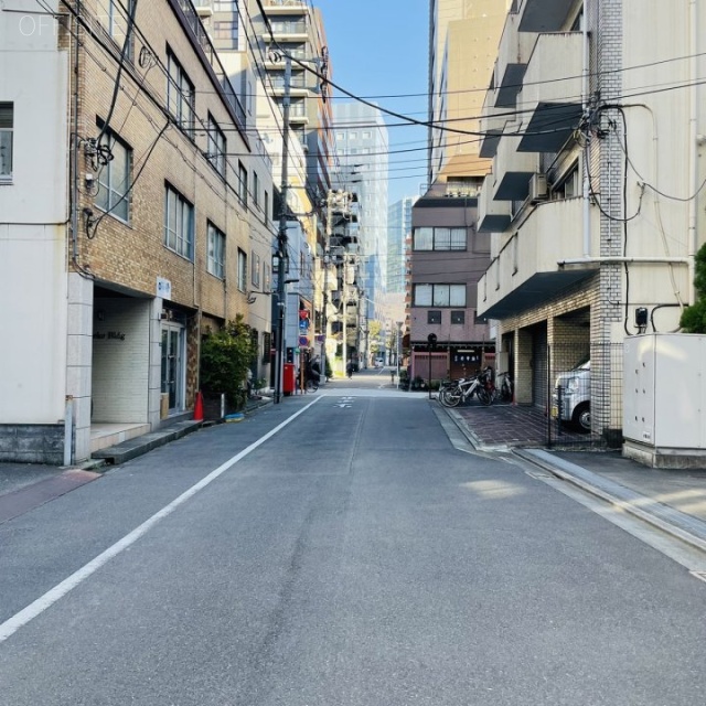 芝蘭会館 前面道路