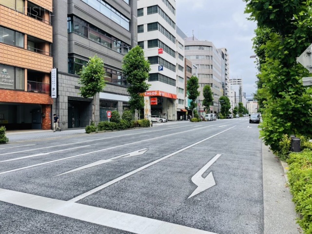 日本橋橘ビル　前面に清洲橋通り