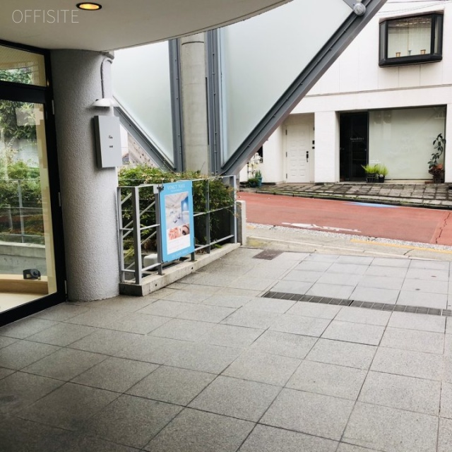 ディアテックビル エントランス