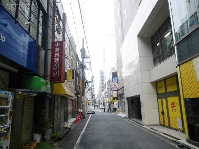 白銀会館ビル ビル前面道路