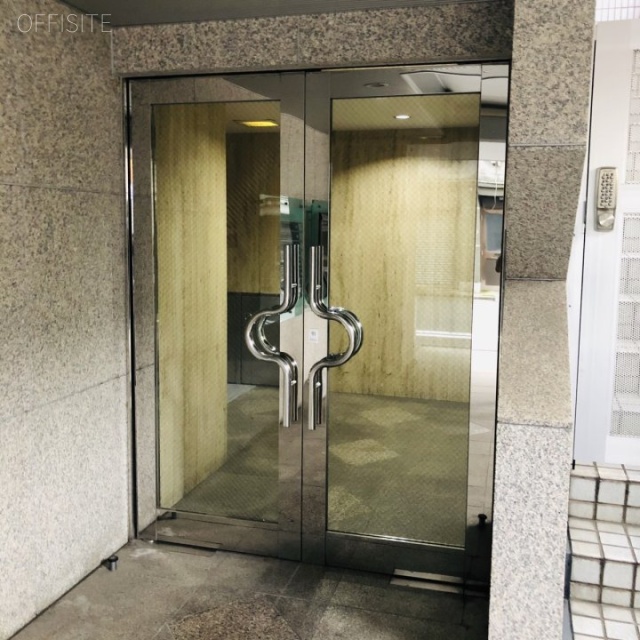 UENO CUBE EXECUTIVEビル　エントランス