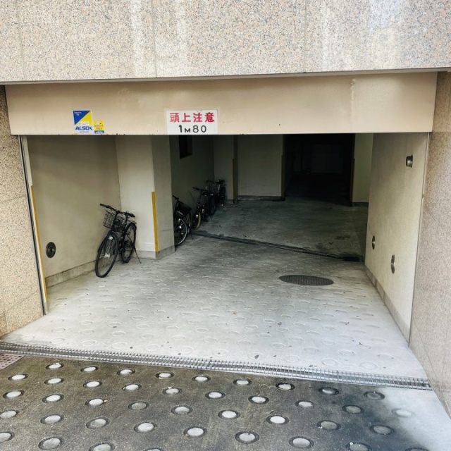 第六川田ビル　駐車場