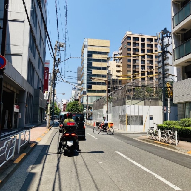 フェニックス東銀座 ビル前面道路