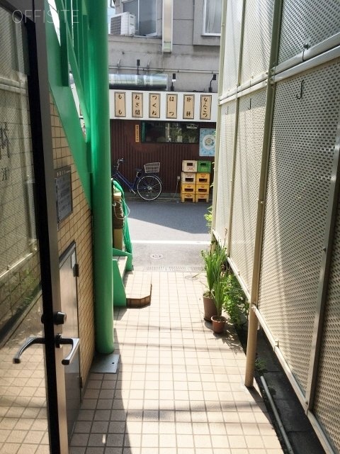 神田ビル エントランス