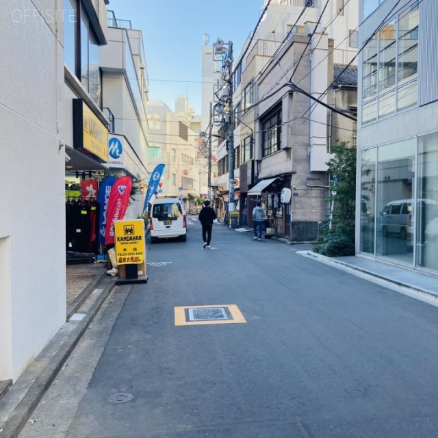 MTーO神保町アネックス ビル前面道路