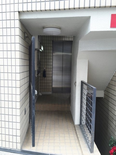 豊田ビル エントランス