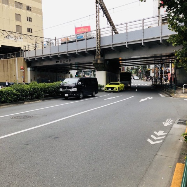 K-1ビル ビル前面道路