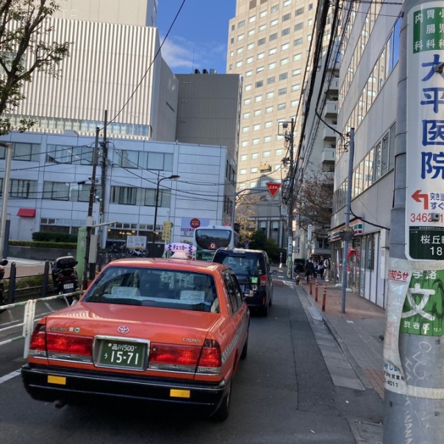 二宮ビル ビル前面道路