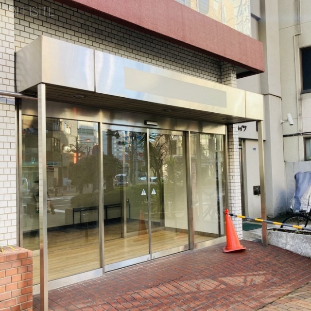 飯田橋東日本ビル(TKPスター貸会議室 飯田橋4丁目) エントランス