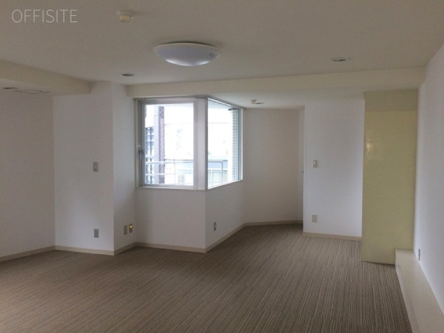 プラザ西新宿 室内