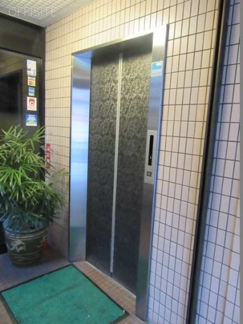 本間ビル 3階 4.70坪　エレベーター