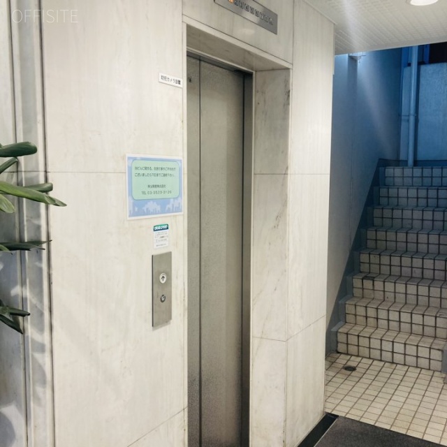 ライムライトビル エレベーター