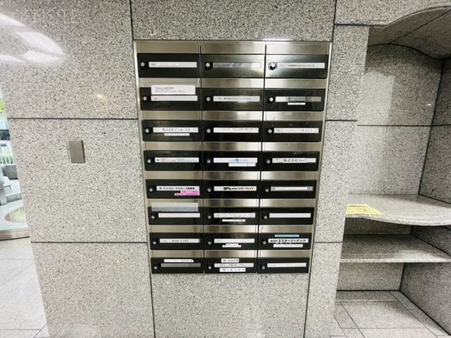 サンロータスビル エントランス