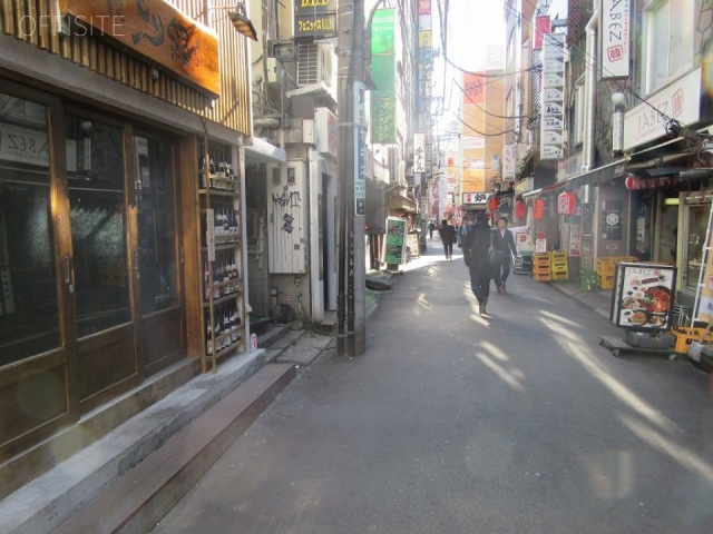 ル・グラシエルBLDG.27 ビル前面道路