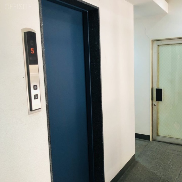 アシスト靖国ビル エレベーター