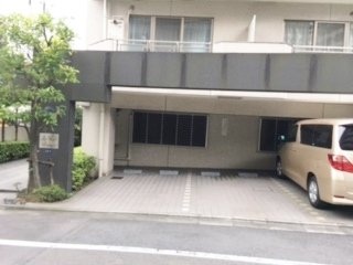 ジョイヒルズ南平台 駐車場