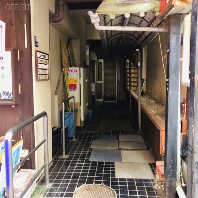 ニュー千代田ビル エントランス
