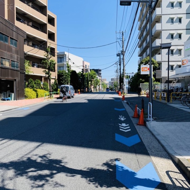 パシフィック第2門前仲町 ビル前面道路