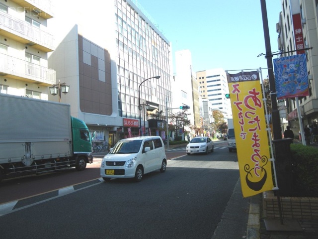 明治安田生命府中ビル ビル前面道路