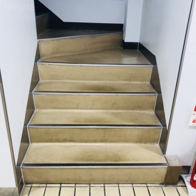 和田ビル本館 エントランス