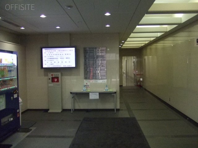 馬事畜産会館　エントランス
