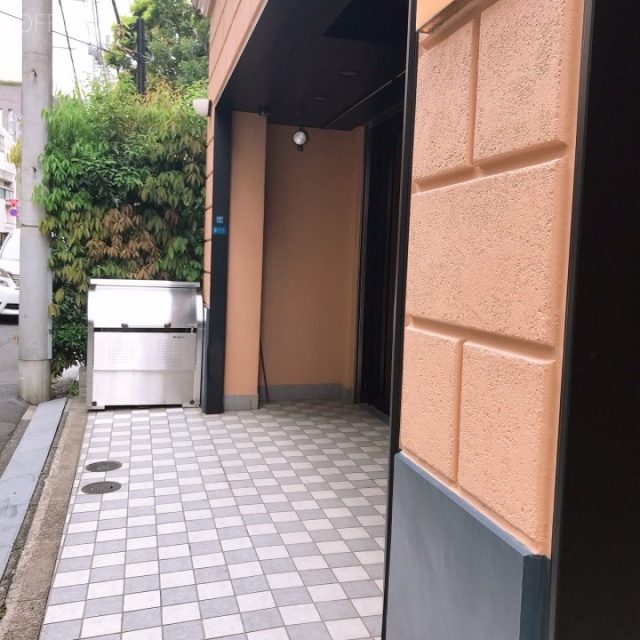 岩井レースビル 外観
