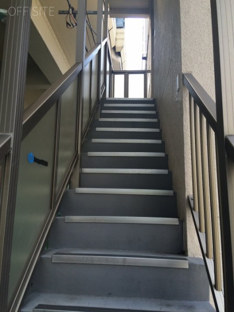 フジ参宮橋ビル エントランス
