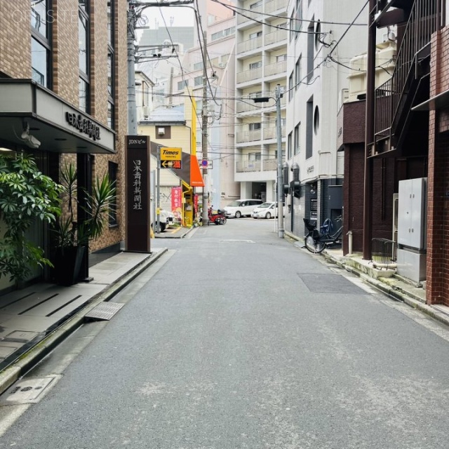 JLBグランエクリュ水道橋ビル 側道