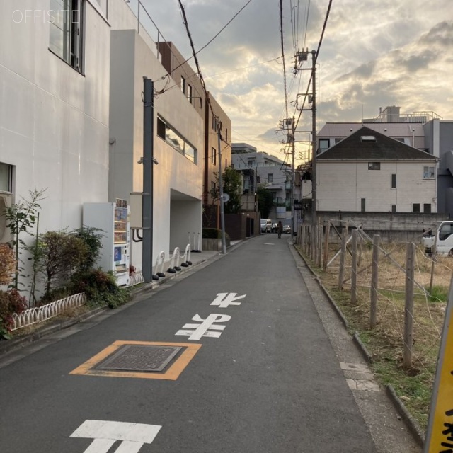 神宮三丁目SYビル ビル前面道路