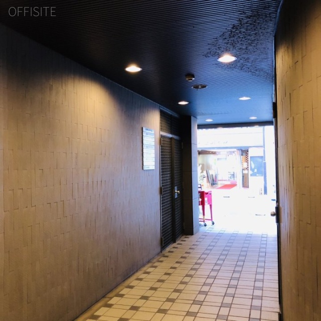 京橋AKビル エントランス