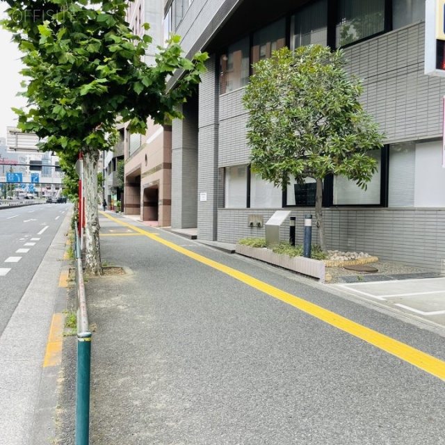 TK五反田ビル 前面歩道