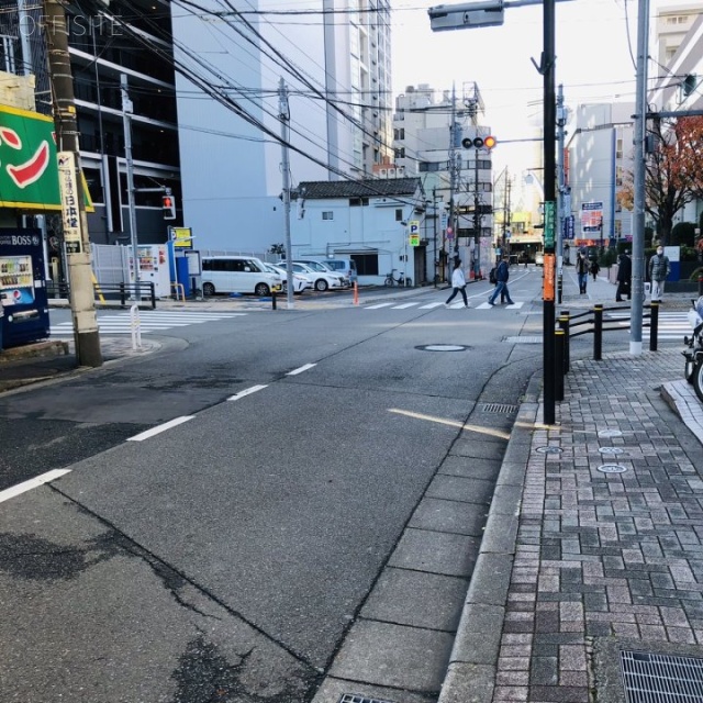 サンウッド町田 ビル前面道路